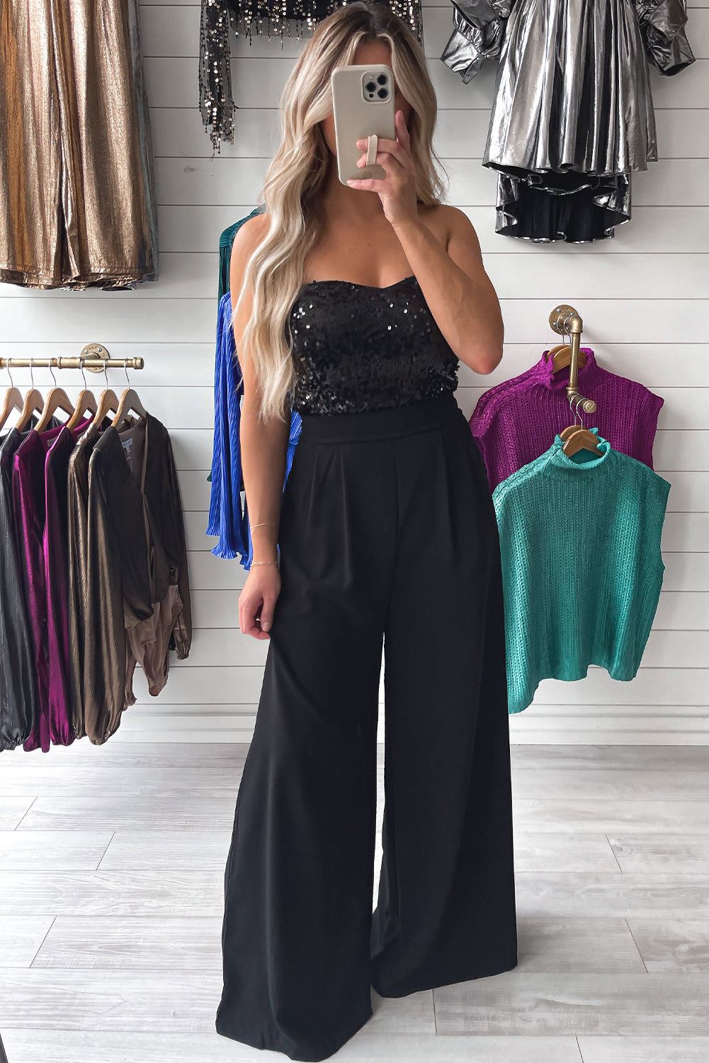 Black Sequin Tube Top Wide Leg Jumpsuit

 Size Chart (CM)



Sizes 



Bust
 



Waist
 



Bottoms
 



Inseam
 



Outseam
 





Relax
 



Relax
 



Relax
 



Relax
 



Relax
 





S
 



80
 


BottomsDalilly Designs BoutiqueBlack Sequin Tube Top Wide Leg Jumpsuit