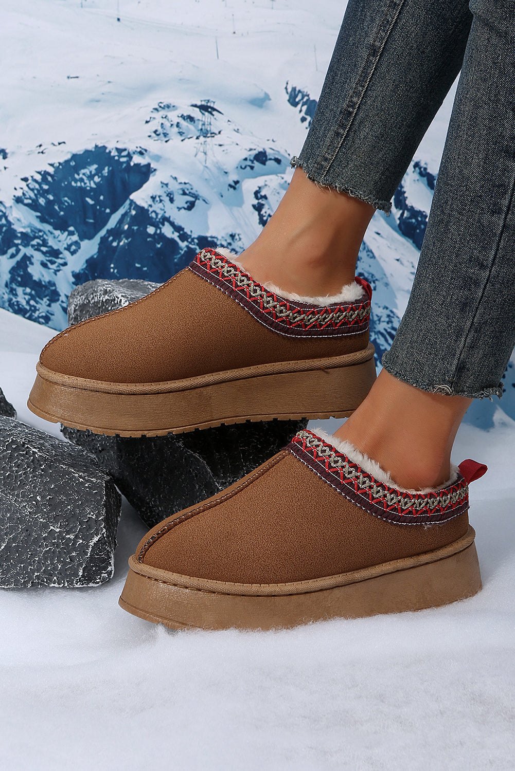 Chestnut Suede Contrast Print Plush Lined Snow Boots


		Step into comfort and style with its round-toe design and slip-on style
	
	
		Keep your feet warm during winter with the thermal plush-lined design
	
	
Shoes & BagsDalilly Designs BoutiqueChestnut Suede Contrast Print Plush Lined Snow Boots