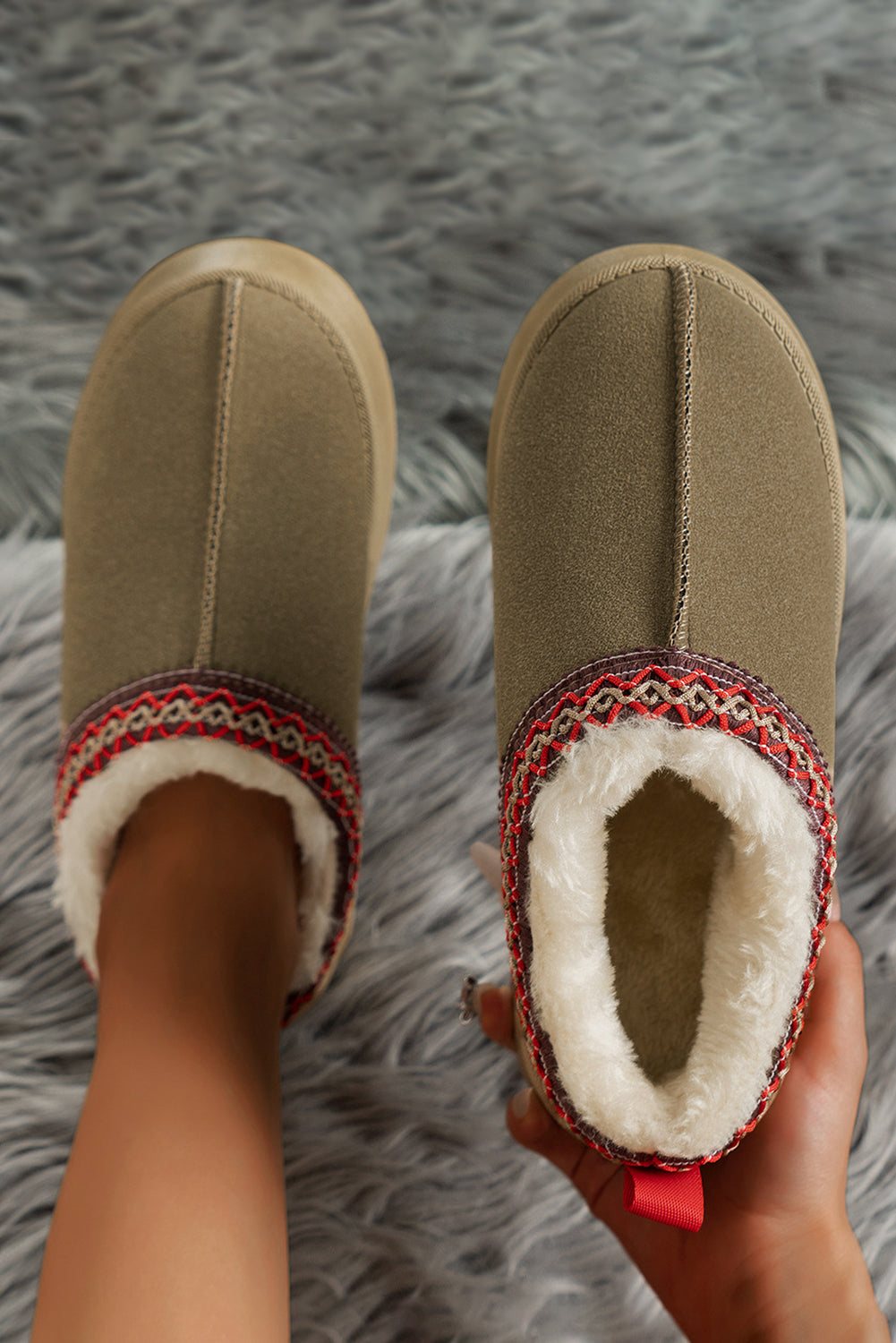 Chestnut Suede Contrast Print Plush Lined Snow Boots


		Step into comfort and style with its round-toe design and slip-on style
	
	
		Keep your feet warm during winter with the thermal plush-lined design
	
	
Shoes & BagsDalilly Designs BoutiqueChestnut Suede Contrast Print Plush Lined Snow Boots