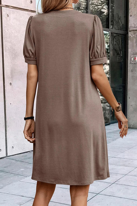 Desert Palm Notched Neck Pleated Puff Sleeve Shift T-shirt Dress

 Size Chart (CM)



Sizes 



Bust
 



Hem_Width
 



Shoulder
 



Sleeve_Length
 



Length
 





Relax
 



Relax
 



Relax
 



Relax
 



Relax
 





S
 DressesDalilly Designs BoutiqueDesert Palm Notched Neck Pleated Puff Sleeve Shift