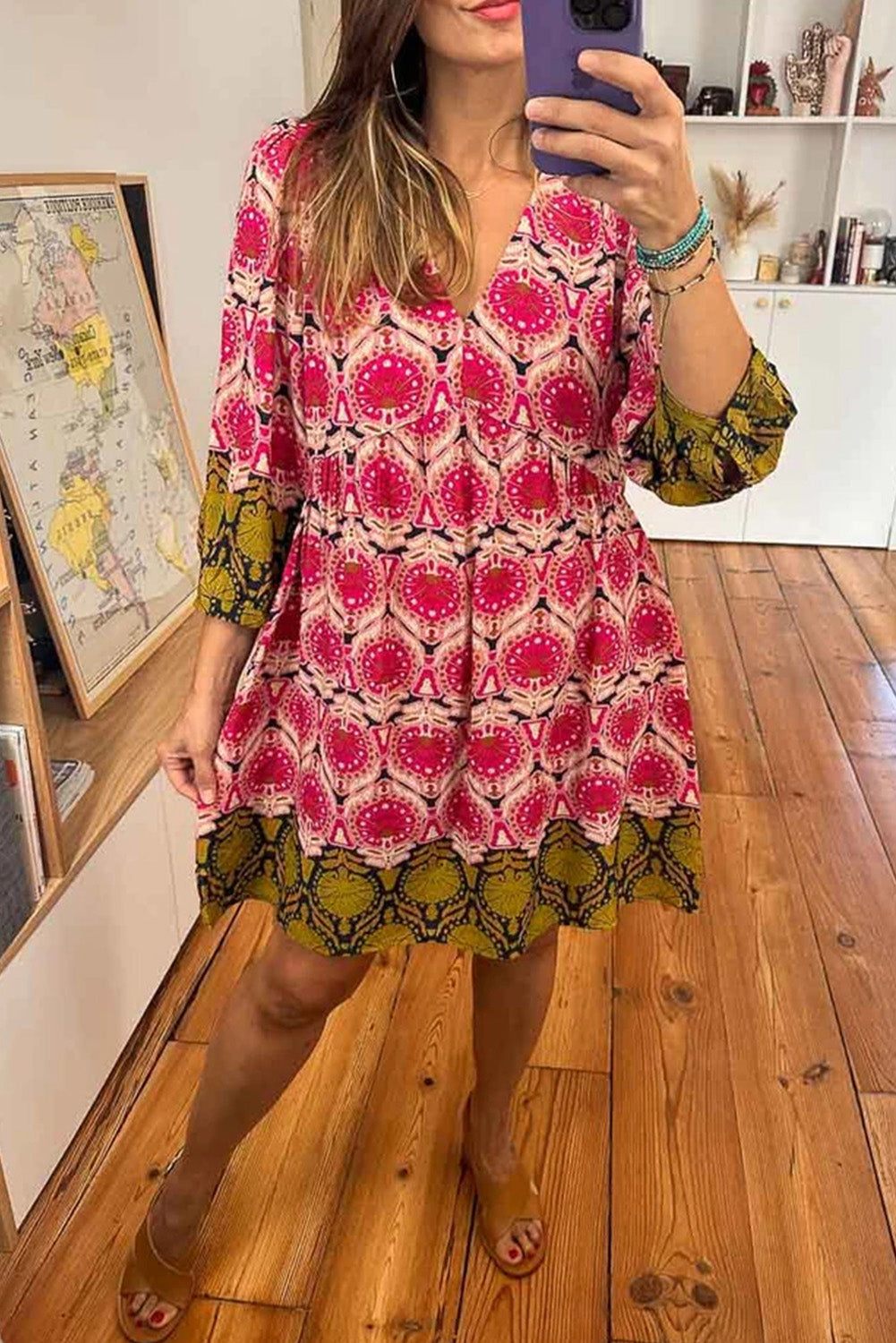 Strawberry Pink Retro Printed V Neck Bracelet Sleeve Dress

 Size Chart (CM)



Sizes 



Bust
 



Waist
 



Hem_Width
 



Shoulder
 



Sleeve_Length
 



Length
 





Relax
 



Relax
 



Relax
 



Relax
 



RelaxDressesDalilly Designs BoutiqueStrawberry Pink Retro Printed