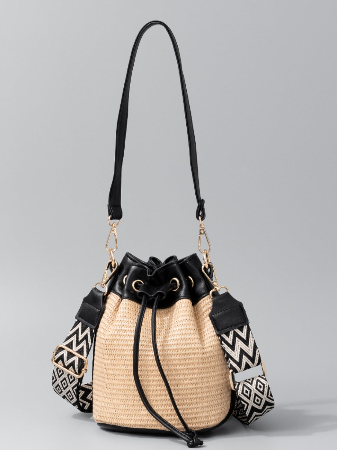 Straw Braided Adjustable Strap Bucket Bag
Bag size: Medium
Material: PU leather, Polyester, Straw
Imported

Product measurements:
One Size: Length 6.9 in, Width 5.1 in, Height 8.7 in, Weight 12.3 oz

Shoes & Bags/HandbagsDalilly Designs BoutiqueStraw Braided Adjustable Strap Bucket Bag