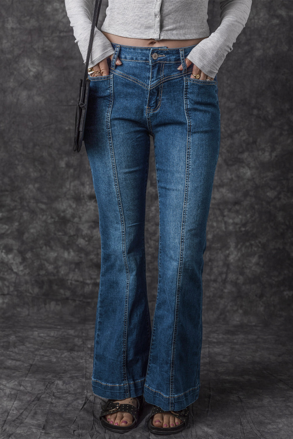 Blue High Waist Seam Stitching Pocket Flare Jeans


		Brighten up your wardrobe with our High Waist Seam Stitching Pocket Flare Jeans
	
	
		The high waistline is designed to visually elongate your legs
	
	
BottomsDalilly Designs BoutiqueBlue High Waist Seam Stitching Pocket Flare Jeans