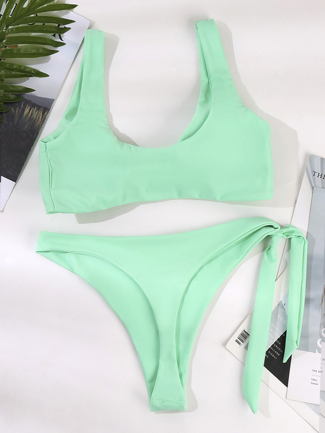 Knot Detail Wide Strap Bikini Set
Features: Basic style
Number of pieces: Two-piece
Chest pad: Non-removable padding
Underwire: No underwire
Stretch: Slightly stretchy
Material composition: 78% nylo0Dalilly Designs BoutiqueKnot Detail Wide Strap Bikini Set