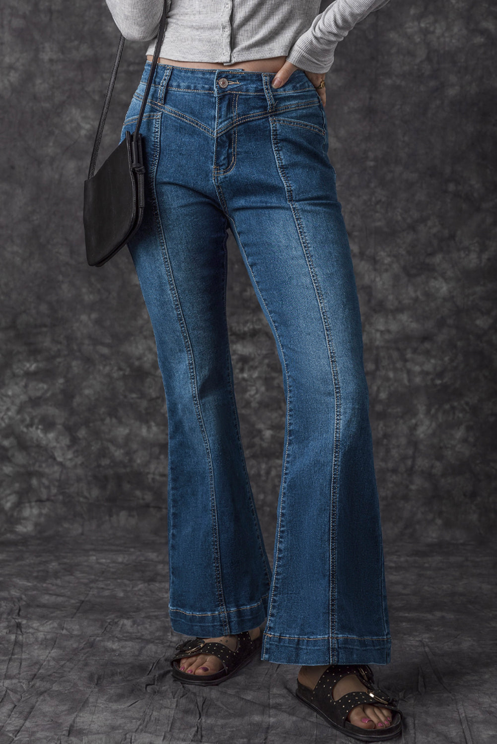 Blue High Waist Seam Stitching Pocket Flare Jeans


		Brighten up your wardrobe with our High Waist Seam Stitching Pocket Flare Jeans
	
	
		The high waistline is designed to visually elongate your legs
	
	
BottomsDalilly Designs BoutiqueBlue High Waist Seam Stitching Pocket Flare Jeans