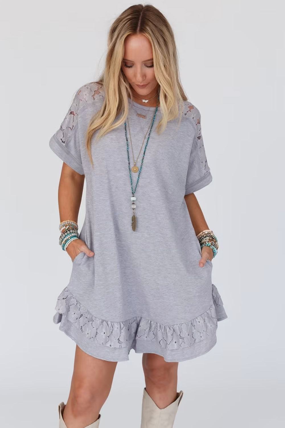 Light Grey Lace Floral Patchwork Ruffled T-shirt Dress

 (1) Size Chart (CM)



Sizes 



Bust
 



Hem_Width
 



Sleeve_Length
 



Length
 





Relax
 



Relax
 



Relax
 



Back
 





S
 



96
 



202
 



3DressesDalilly Designs BoutiqueLight Grey Lace Floral Patchwork Ruffled