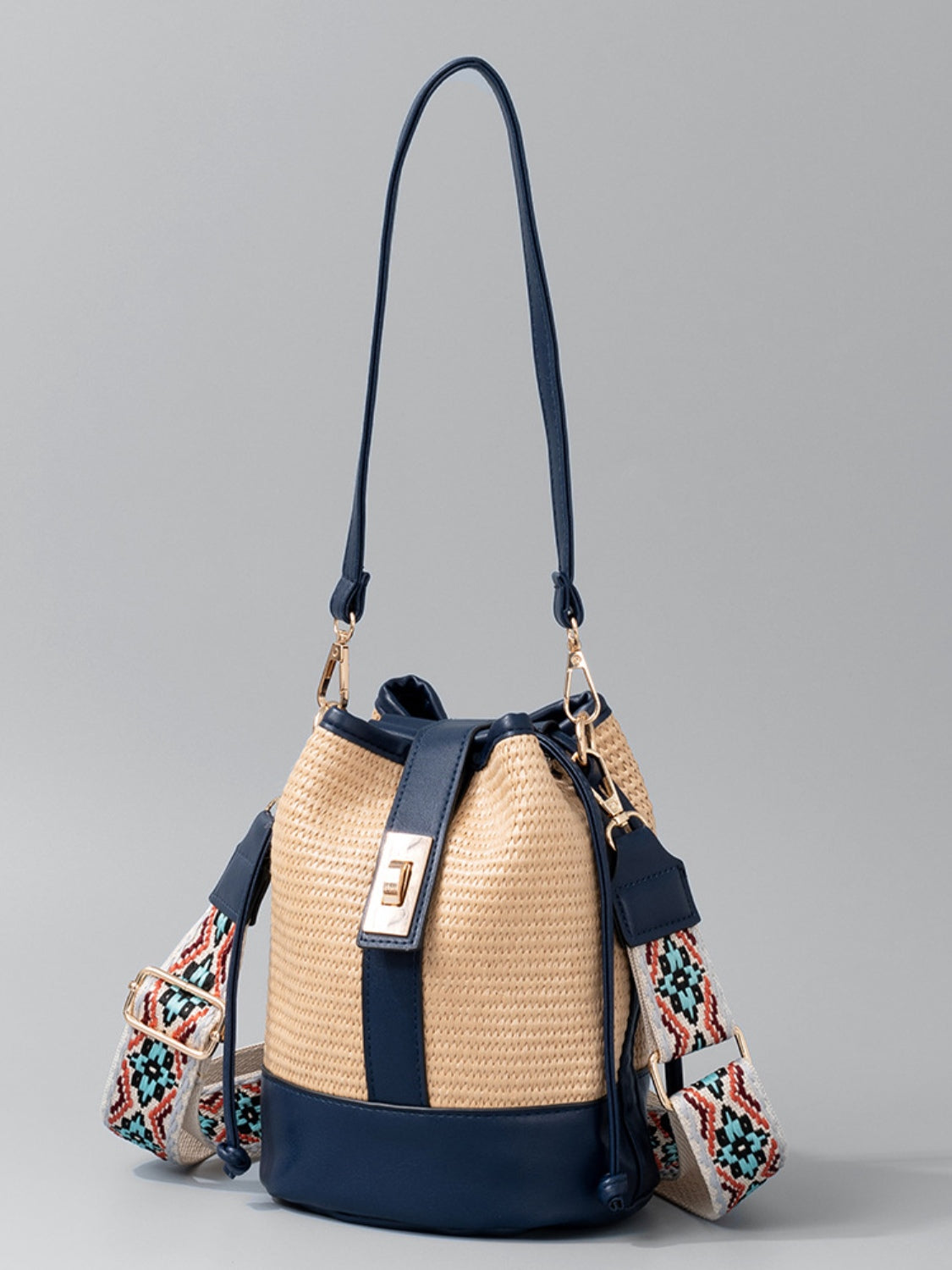 Straw Braided Adjustable Strap Bucket Bag
Bag size: Medium
Material: PU leather, Polyester, Straw
Imported

Product measurements:
One Size: Length 6.9 in, Width 5.1 in, Height 8.7 in, Weight 12.3 oz

Shoes & Bags/HandbagsDalilly Designs BoutiqueStraw Braided Adjustable Strap Bucket Bag