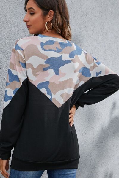 Camouflage Round Neck Long Sleeve Sweatshirt
Features: Basic style
Sheer: Opaque
Stretch: Slightly stretchy
Material composition: 35% polyester, 65% cotton
Care instructions: Machine wash cold. Tumble dry low.TopsDalilly Designs BoutiqueCamouflage Round Neck Long Sleeve Sweatshirt