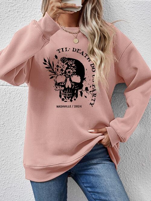 Graphic Round Neck Dropped Shoulder Sweatshirt
Features: Basic style
Sheer: Opaque
Stretch: No stretch
Material composition: 100% polyester
Care instructions: Machine wash cold. Tumble dry low.
Imported
Product TopsDalilly Designs BoutiqueGraphic Round Neck Dropped Shoulder Sweatshirt