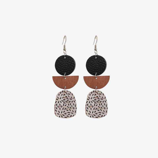 Leather & Wood Drop Earrings
Material: Leather, wood, cork
Care instructions: 1. Use a soft cloth to wipe. After each wear, you can use a soft cloth to wipe. 2. Avoid contact with water, as proActivewearDalilly Designs BoutiqueLeather & Wood Drop Earrings