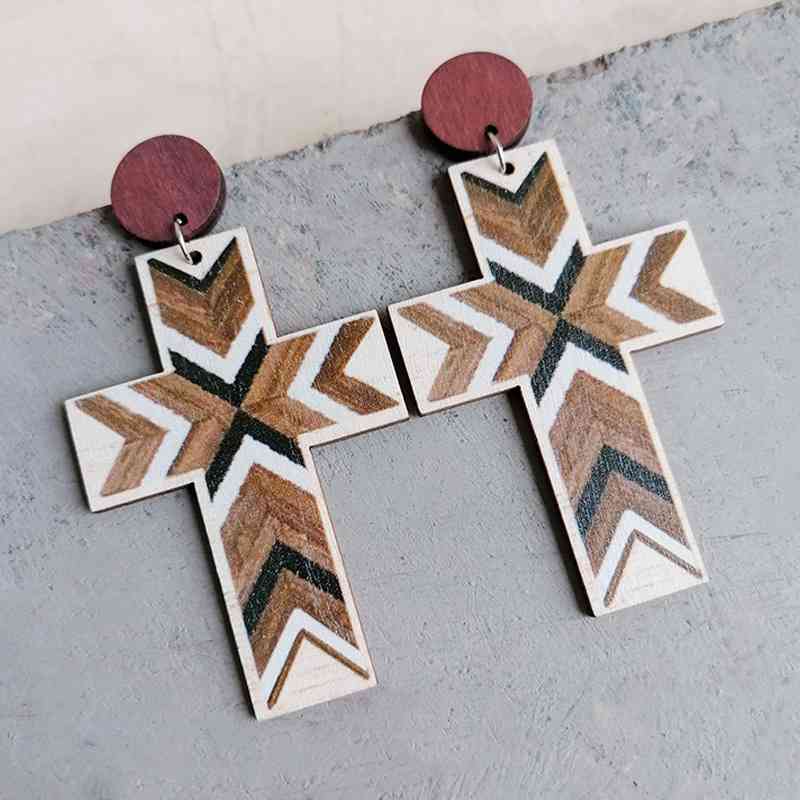 Cross Drop Earrings
Material: Wood
Care instructions: 1. Use a soft cloth to wipe. After each wear, you can use a soft cloth to wipe. 2. Avoid contact with water, as prolonged exposureAccessoriesDalilly Designs BoutiqueCross Drop Earrings