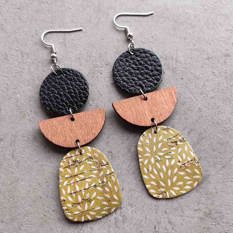 Leather & Wood Drop Earrings
Material: Leather, wood, cork
Care instructions: 1. Use a soft cloth to wipe. After each wear, you can use a soft cloth to wipe. 2. Avoid contact with water, as proActivewearDalilly Designs BoutiqueLeather & Wood Drop Earrings