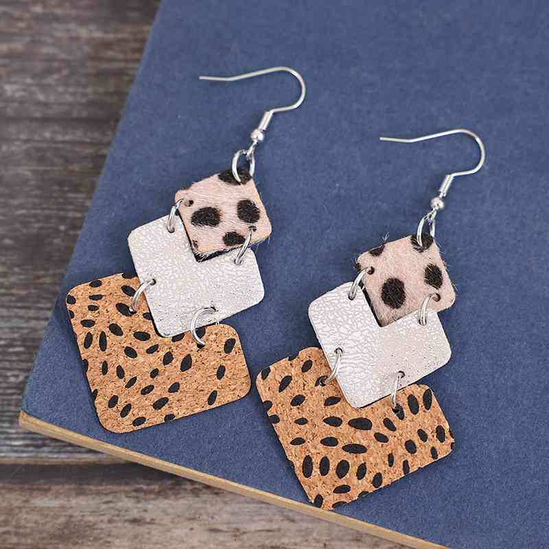 Alloy Drop Earrings
Material: Alloy
Care instructions: Avoid wearing during exercise, as sweat will react with the jewelry to produce silver chloride and copper sulfide, which causes tAccessoriesDalilly Designs BoutiqueAlloy Drop Earrings