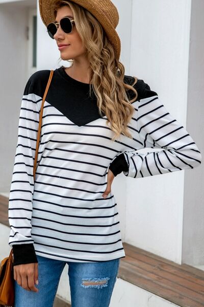 Striped Round Neck Long Sleeve T-Shirt
Features: Basic style
Sheer: Opaque
Stretch: Slightly stretchy
Material composition: 35% polyester, 65% cotton
Care instructions: Machine wash cold. Tumble dry low.TopsDalilly Designs BoutiqueStriped Round Neck Long Sleeve