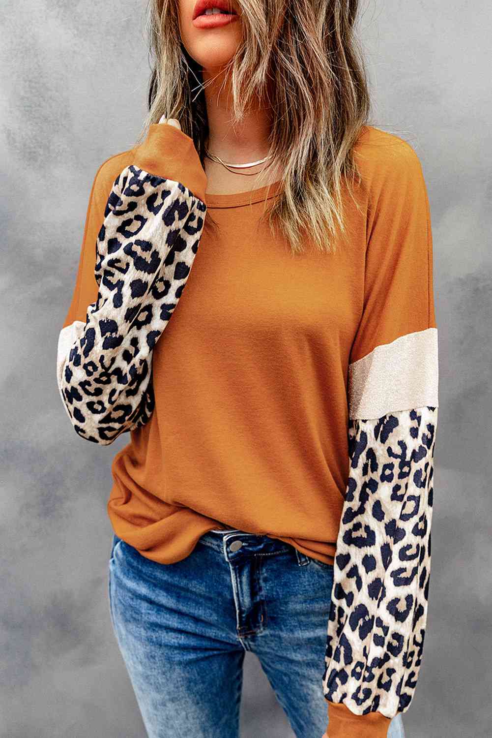 Leopard Long Sleeve Round Neck Sweatshirt
Pattern type: Leopard
Style: Casual
Features: Basic style
Neckline: Round neck
Length: Regular
Sleeve length: Long sleeves
Sleeve type: Dropped shoulders
Sheer: OpaTopsDalilly Designs BoutiqueLeopard Long Sleeve Round Neck Sweatshirt