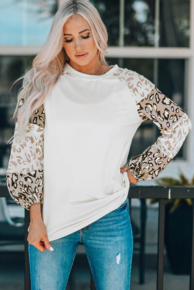 Leopard Round Neck Dropped Shoulder T-Shirt
Features: Basic style
Sheer: Opaque
Stretch: Slightly stretchy
Material composition: 95% polyester, 5% elastane
Care instructions: Machine wash cold. Tumble dry lowTopsDalilly Designs BoutiqueLeopard Round Neck Dropped Shoulder