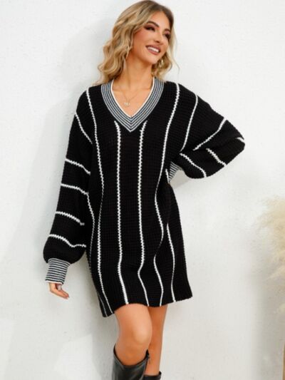 Striped V-Neck Long Sleeve Mini Dress
Features: Basic style
Stretch: Moderate stretch
Material composition: 100% acylic
Care instructions: Machine wash cold. Tumble dry low.
Imported
Product measurementDalilly Designs Boutique-Neck Long Sleeve Mini Dress