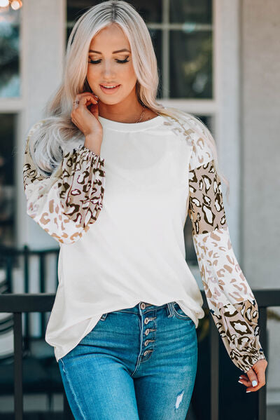 Leopard Round Neck Dropped Shoulder T-Shirt
Features: Basic style
Sheer: Opaque
Stretch: Slightly stretchy
Material composition: 95% polyester, 5% elastane
Care instructions: Machine wash cold. Tumble dry lowTopsDalilly Designs BoutiqueLeopard Round Neck Dropped Shoulder