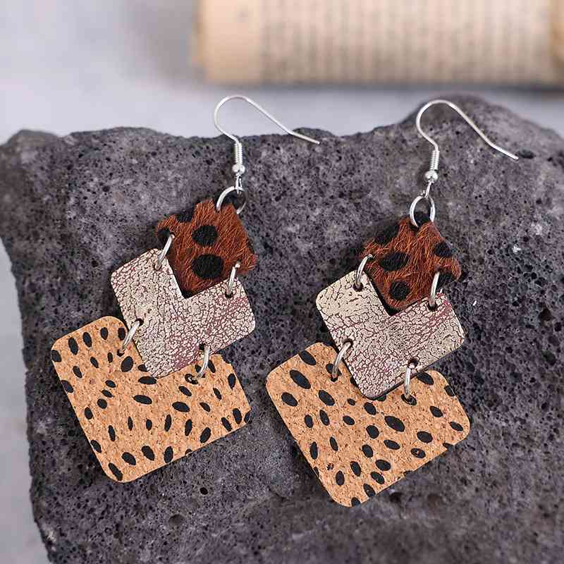 Alloy Drop Earrings
Material: Alloy
Care instructions: Avoid wearing during exercise, as sweat will react with the jewelry to produce silver chloride and copper sulfide, which causes tAccessoriesDalilly Designs BoutiqueAlloy Drop Earrings